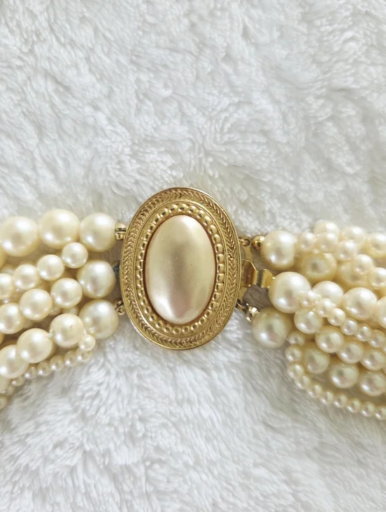 Vintage Carolee ✨️ Multi-Strand Ivory Pearl Necklace with Gold Clasp - Picture 8 of 11